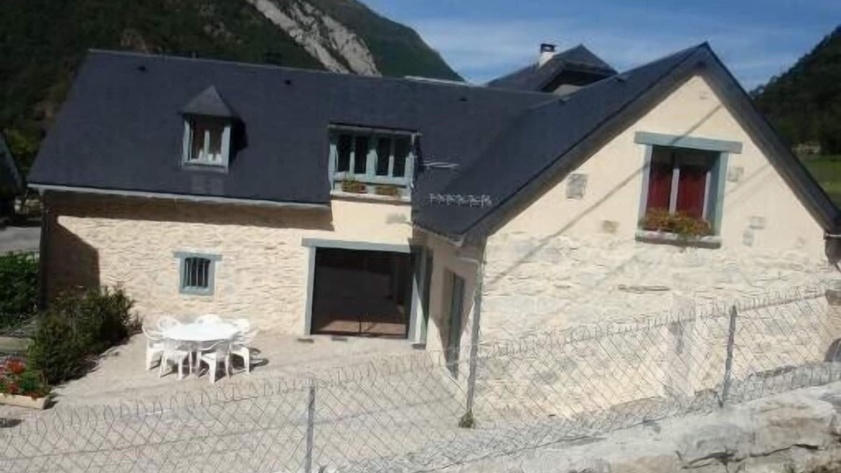 Cauterets Ski Chalet | Chalet La Grange *, wifi, sheepfold Pyrenees from 290 €/week