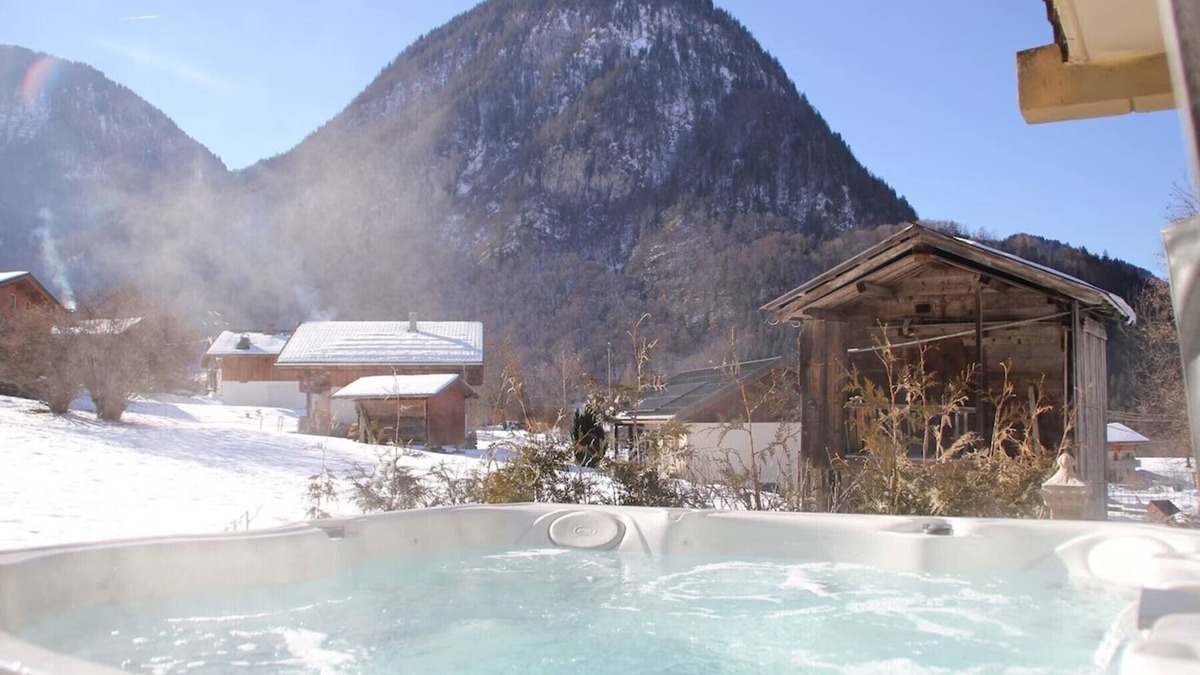 Sixt-Fer-a-Cheval Bed & Breakfast | CHALET - La Pomme de Pin