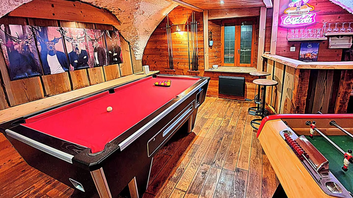 Le Bourg-d'Oisans Ski Chalet | Chalet 'Le Cosy Lodge' with Mountain View, Private Pool and Wi-Fi