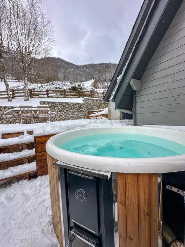 Boutx Ski Chalet | Chalet Le René-Sens - 5 pers - Grande terrasse - bain nordique SPA - Piscine