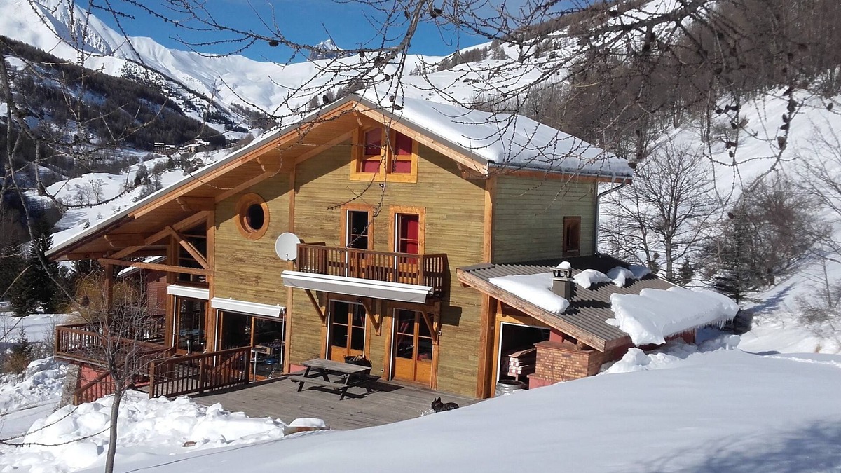 Allos Ski Chalet | CHALET Lumière