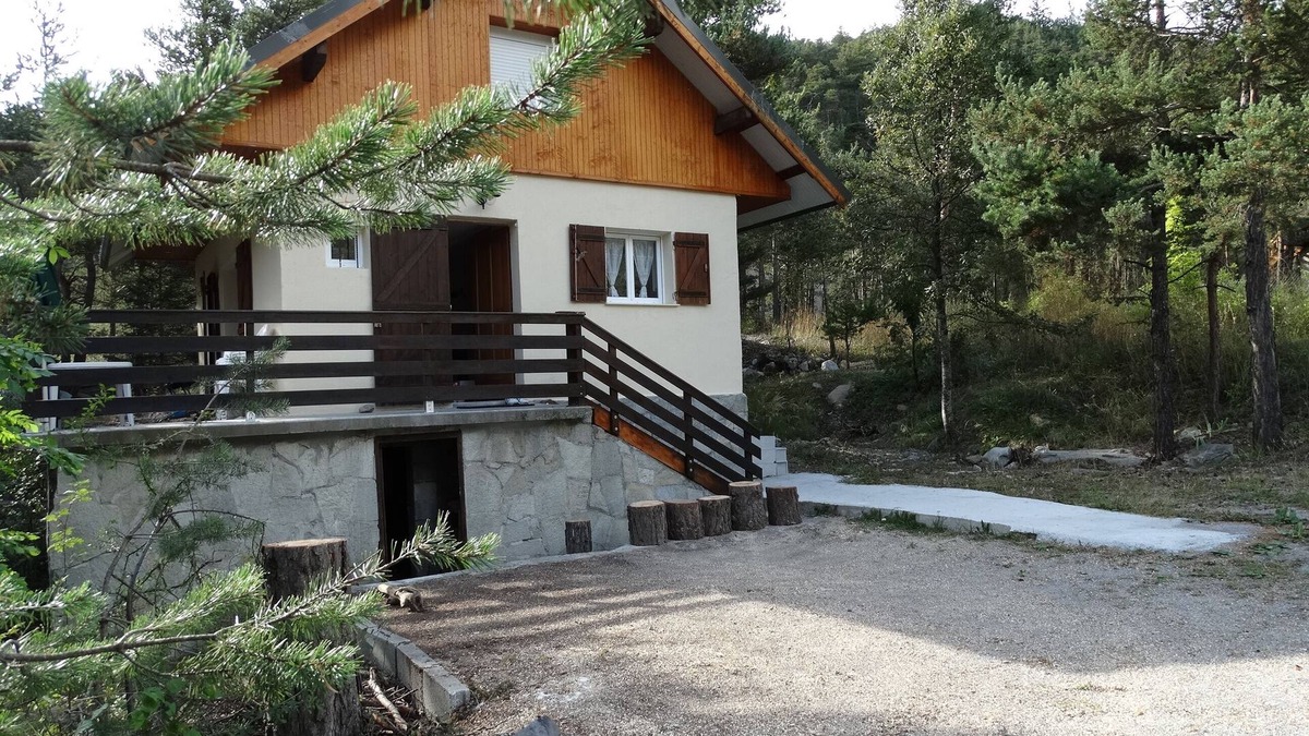 Meolans-Revel House | Chalet "Ma Bonne Etoile" with Mountain View, Private Terrace & Wi-Fi