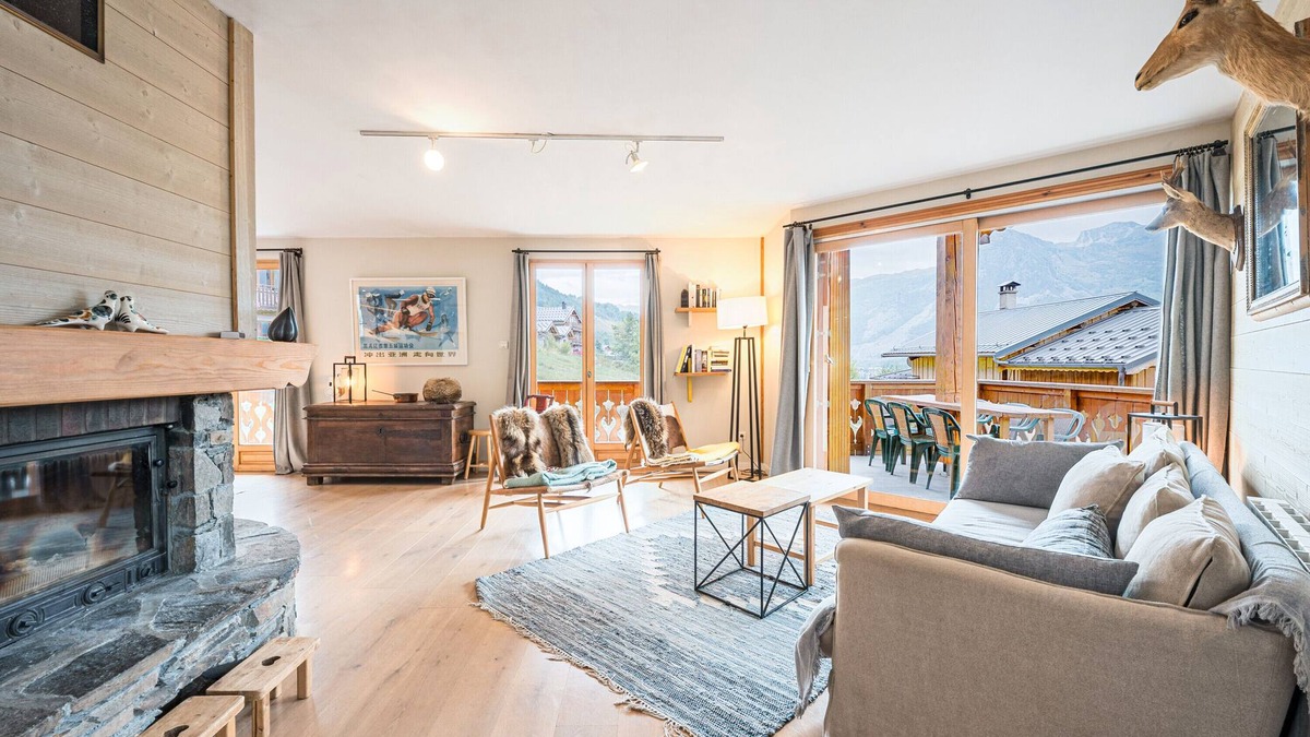 Villarabout Ski Chalet | Chalet 'Marmotte' with Mountain View, Private Terrace and Wi-Fi