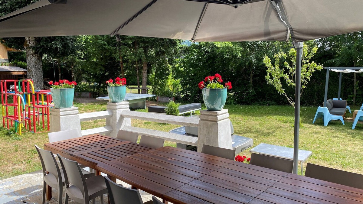 Lans-en-Vercors Ski Chalet | Chalet mountain apartment, sleeps 15, village center