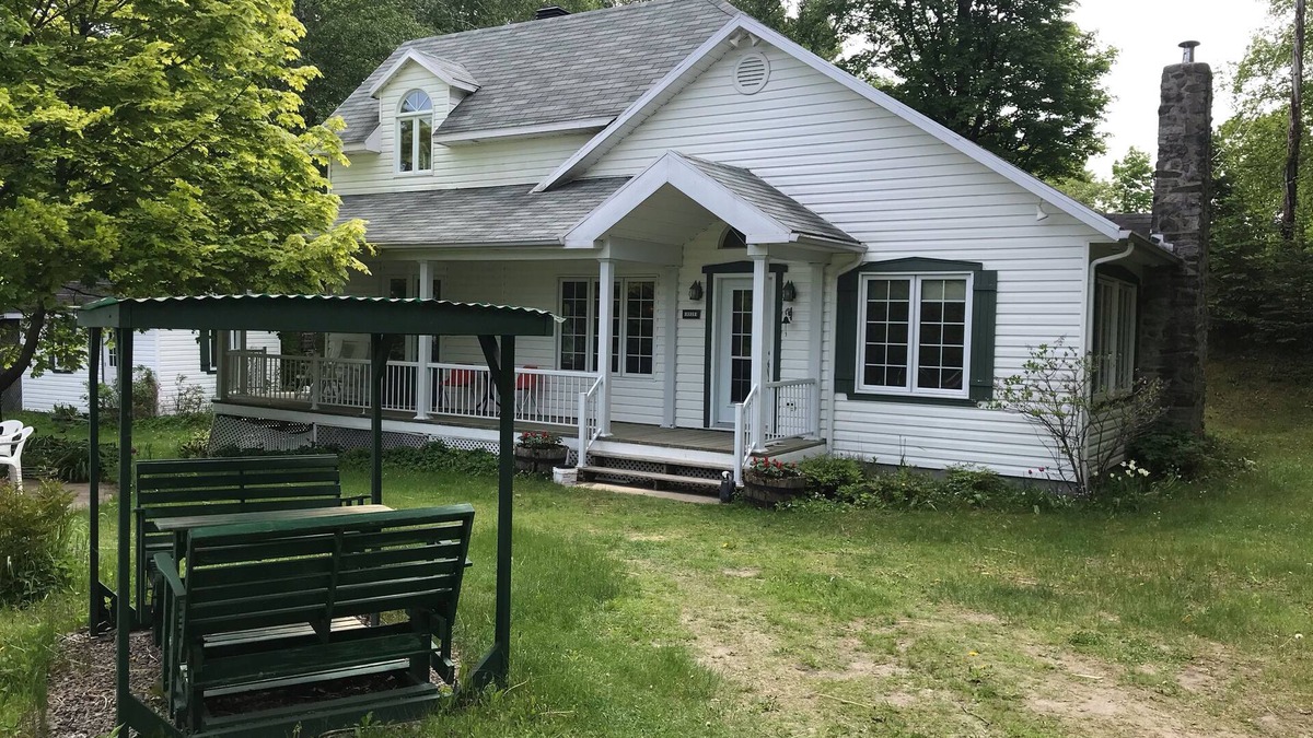 Chateau-Richer Ski Chalet | Chalet OASIS DE PAIX