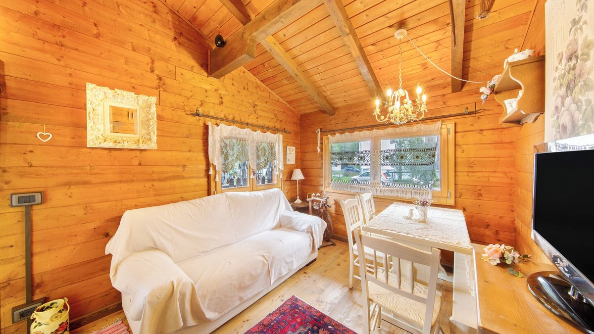 Forno di Zoldo Ski Chalet | Chalet 'Orserose I Fus' with Mountain View, Shared Terrace and Wi-Fi