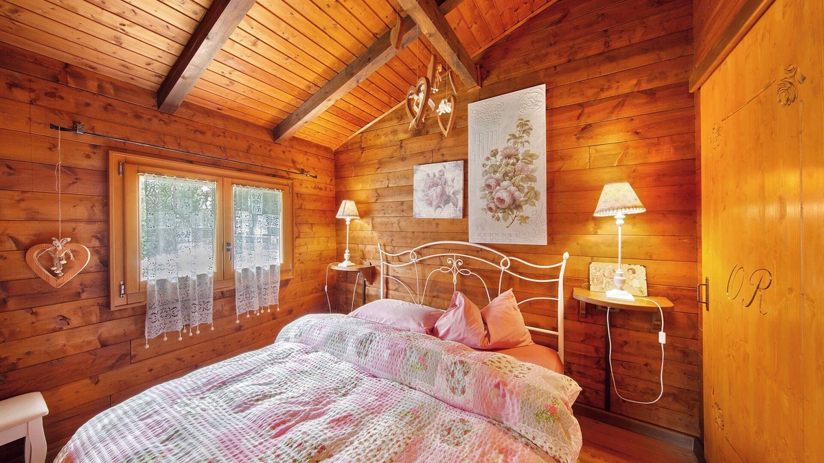 Forno di Zoldo Ski Chalet | Chalet 'Orserose Al Vant' with Mountain View, Shared Terrace and Wi-Fi