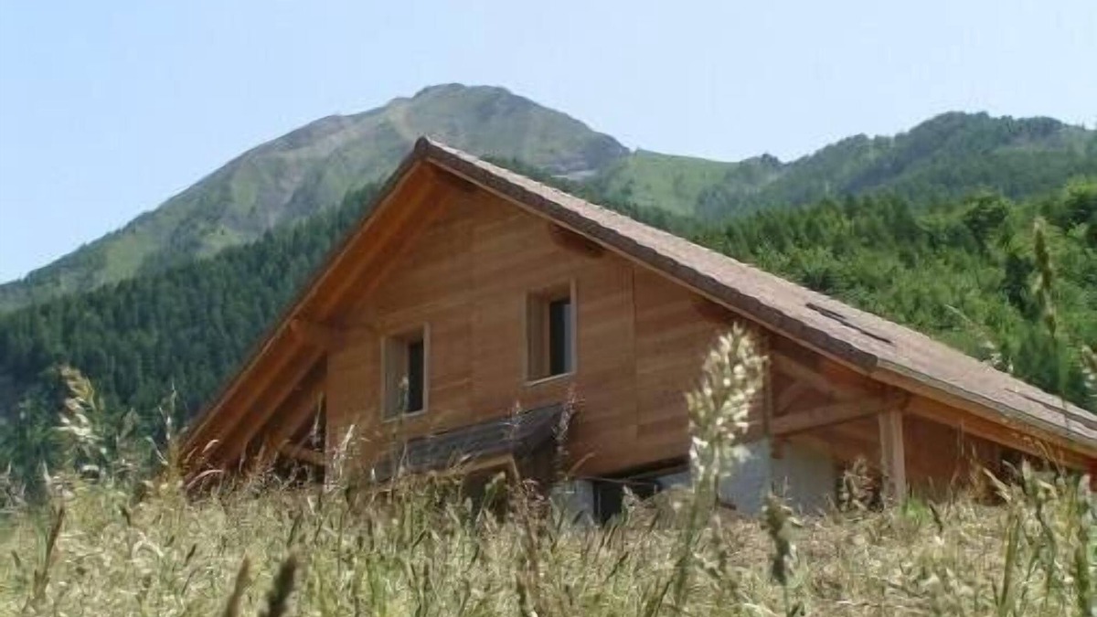 Saint-Leger-les-Melezes Ski Chalet | Chalet paired with stunning views.