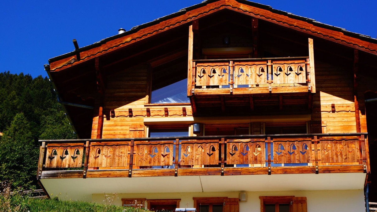 Heremence Ski Chalet | Chalet panoramic view in the sun, terrace, sauna, 4 Valleys domain and trails