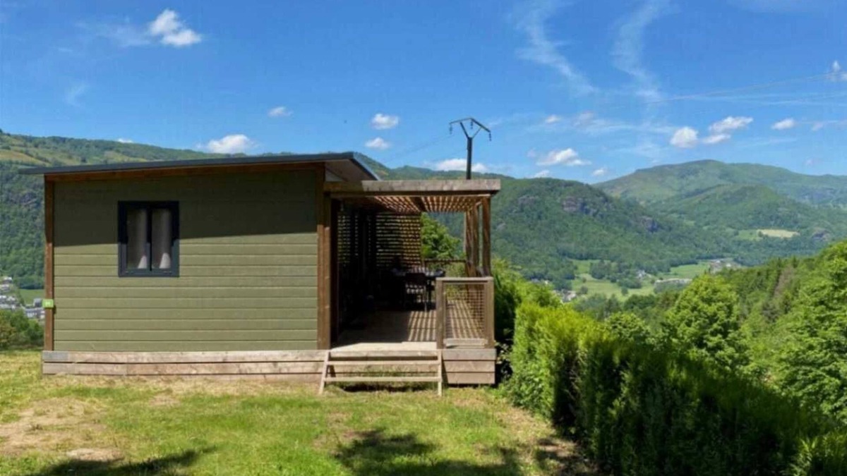 Vic-sur-Cere Ski Chalet | Chalet - Piscine - ccbbd0i