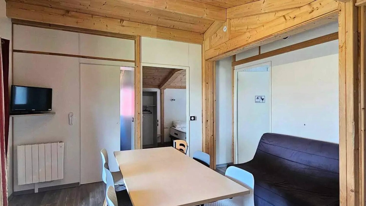Vouneuil-sur-Vienne Ski Chalet | Chalet PMR von 3 Schlafzimmern 1 Badezimmer 6 Personen