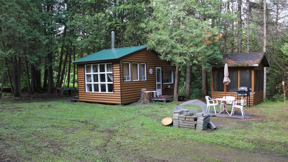 Sainte-Beatrix Cabin | Chalet refuge: Dan's shack