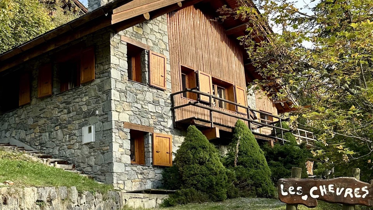 Meribel Ski Chalet | Chalet rental 70m2 at the foot of the slopes