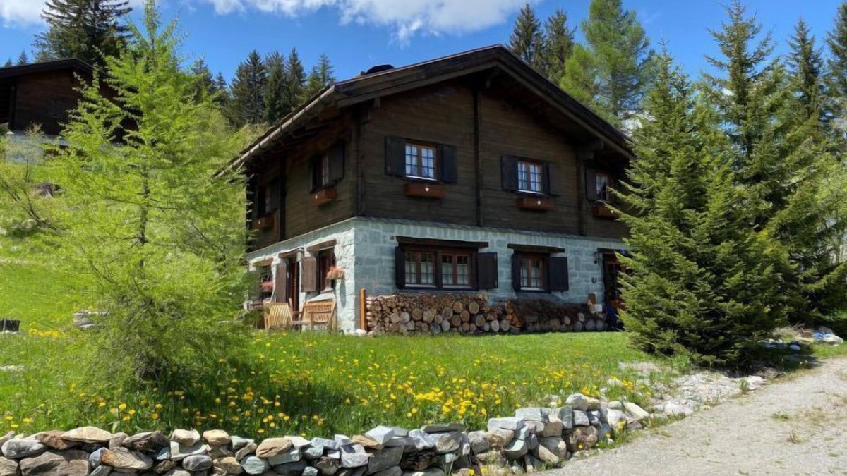 Riom-Parsonz House | Chalet Rodas 9 by Interhome