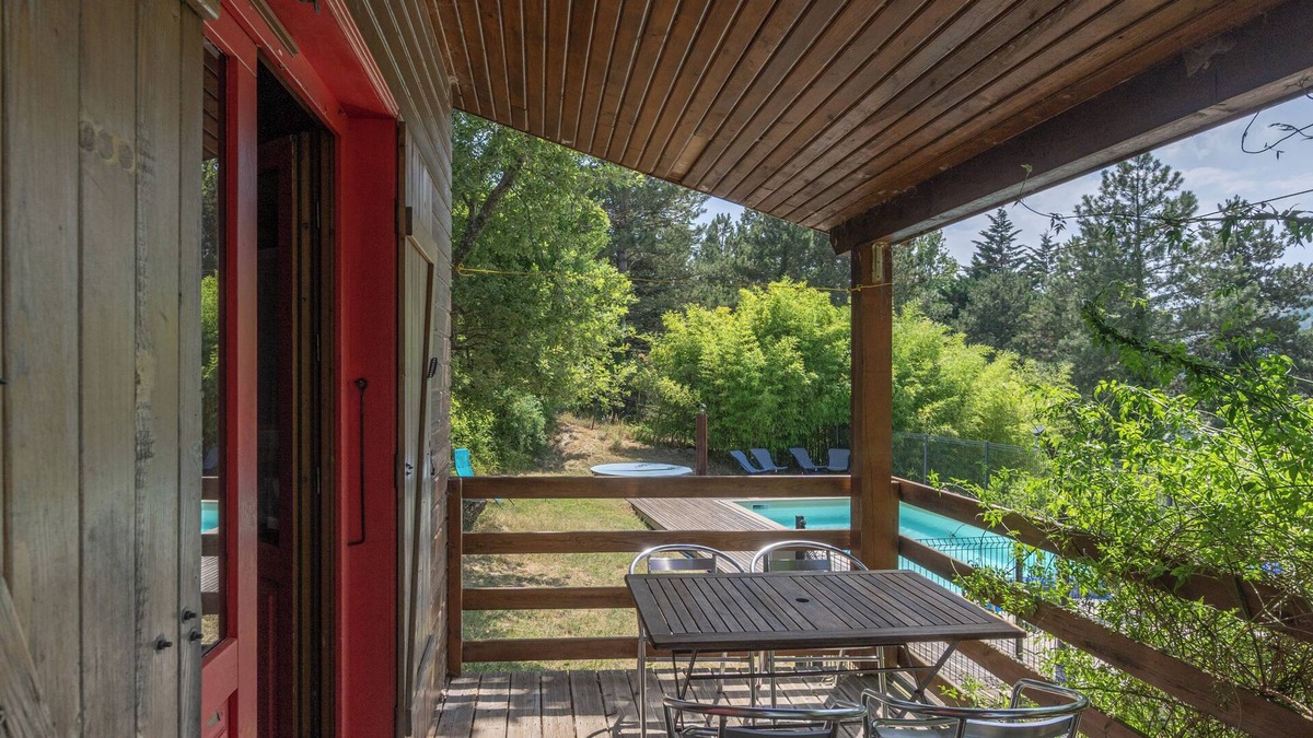 Darbres Ski Chalet | Chalet 'Rouge 4 Personnes' with Balcony and Wi-Fi