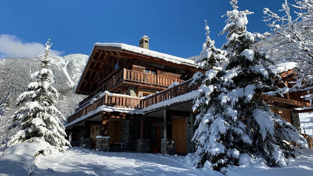 Sainte-Foy-Tarentaise Ski Chalet | Chalet Ruitor, luxurious 500 m2 chalet with character.