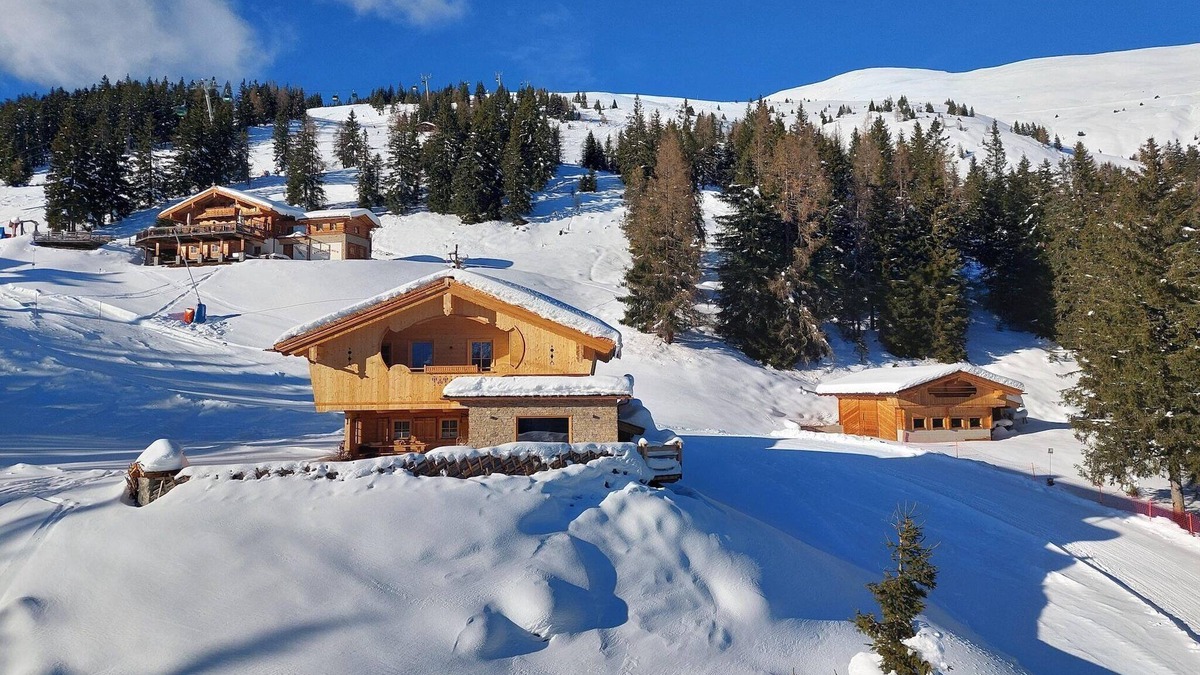 Schonbach Ski Chalet | Chalet Salzach near Ski Lift & Spa