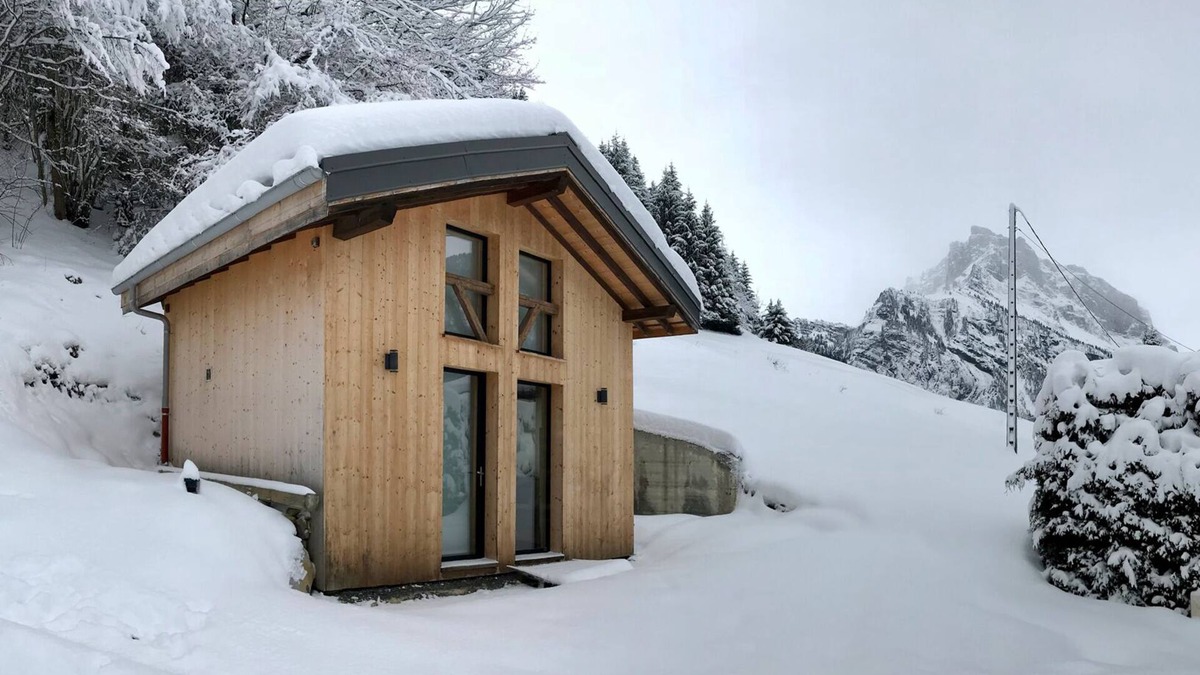 Sixt-Fer-a-Cheval Ski Chalet | Chalet* sleeps 4 to 6, facing the mountains above Sixt-Fer-à-Cheval