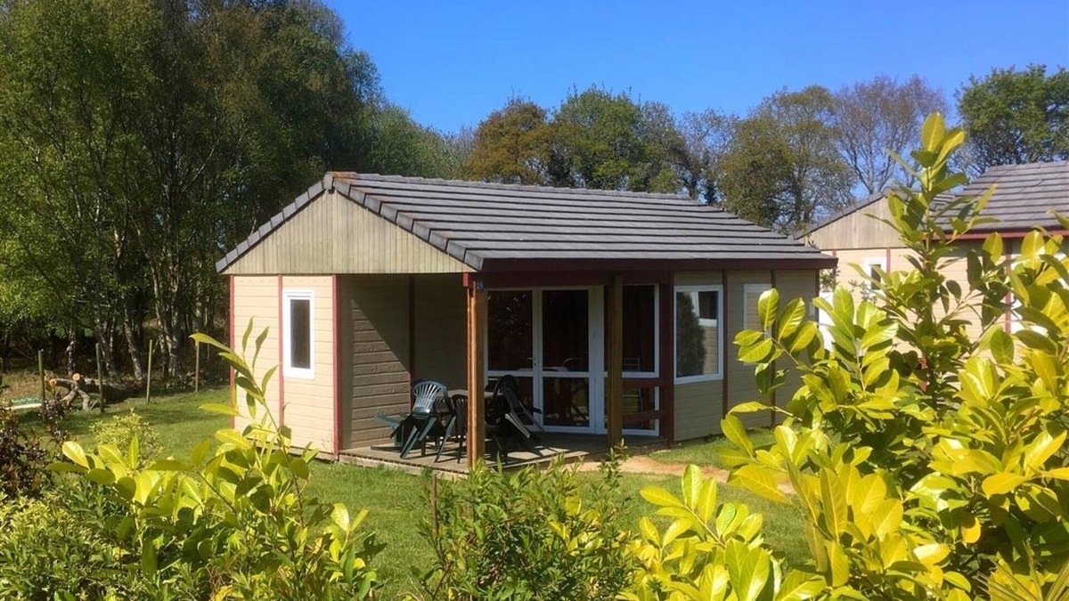 Pleumeur-Bodou Apartment | Chalet 'Standard 4' with Private Terrace and Shared Garden