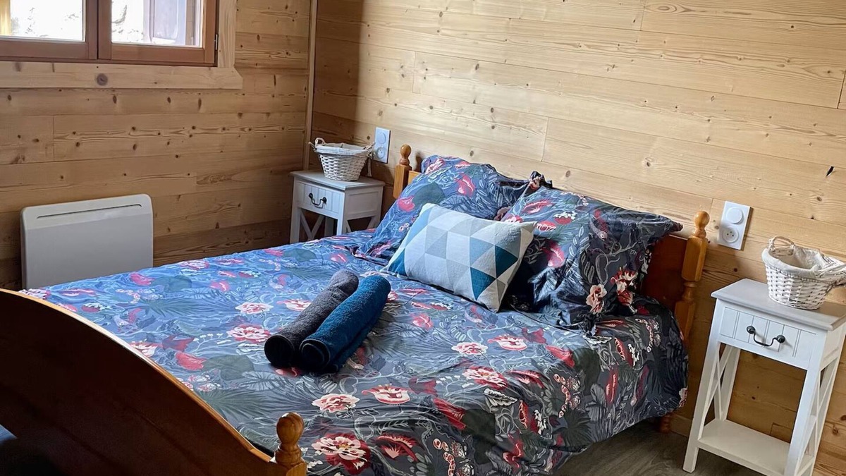 Egat Apartment | Chalet style apartment - edge of the forest - 6 people - 4km from Font Romeu