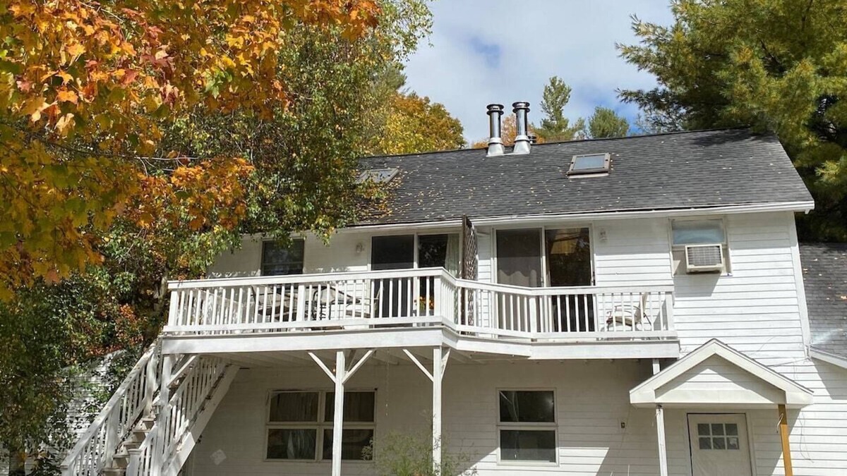 Canaan Apartment | Chalet-style loft on farm near Tanglewood