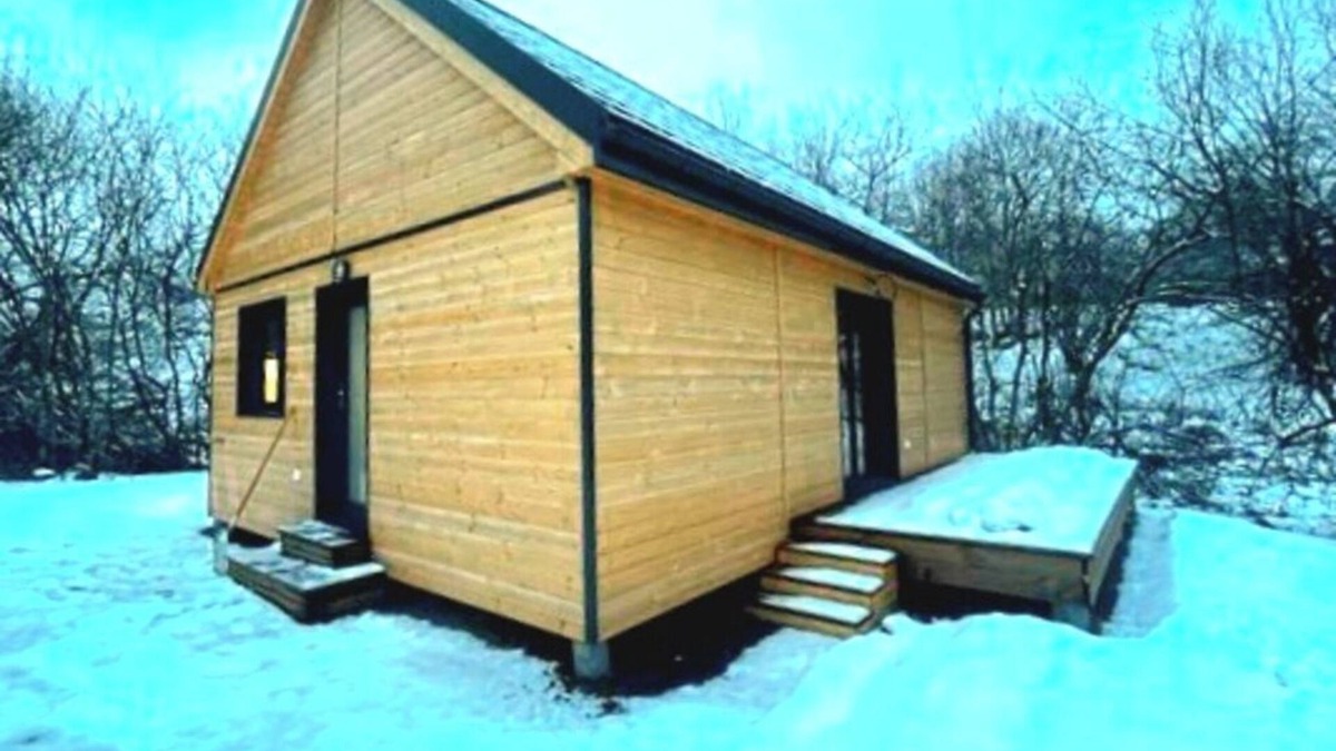 La Tour-dʼAuvergne Ski Chalet | Chalet with terrace and garden 5 minutes from the village, near lake and ski resorts