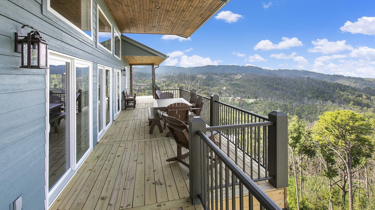 Chalet Village North Cabin | Chalet With Media room , Elevator and SPECTACULAR 180 Degree Views!