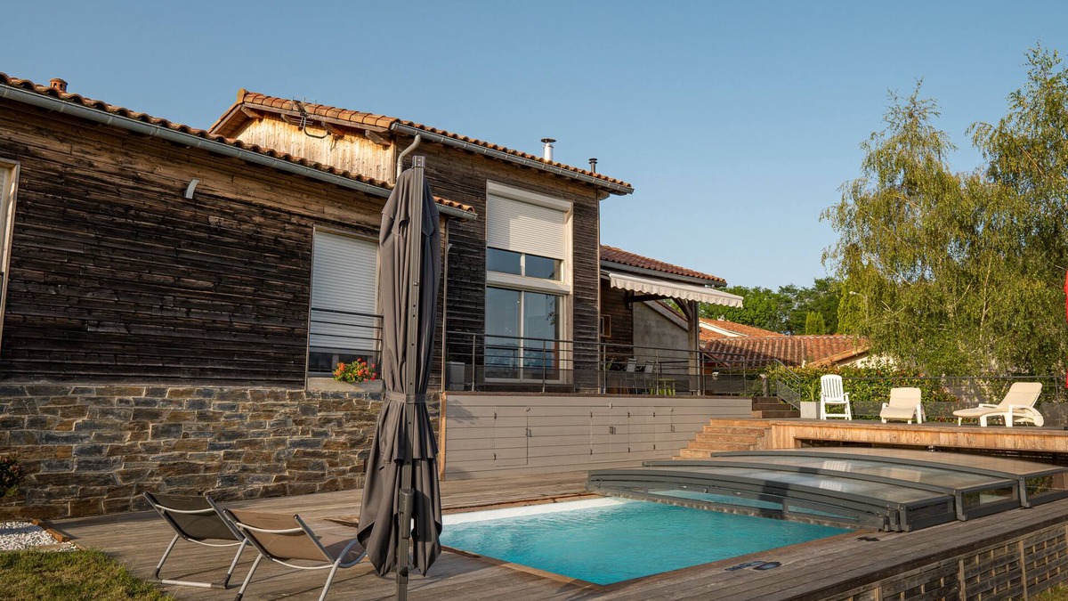Saint-Girons House | Chalet with pool and mountain views
