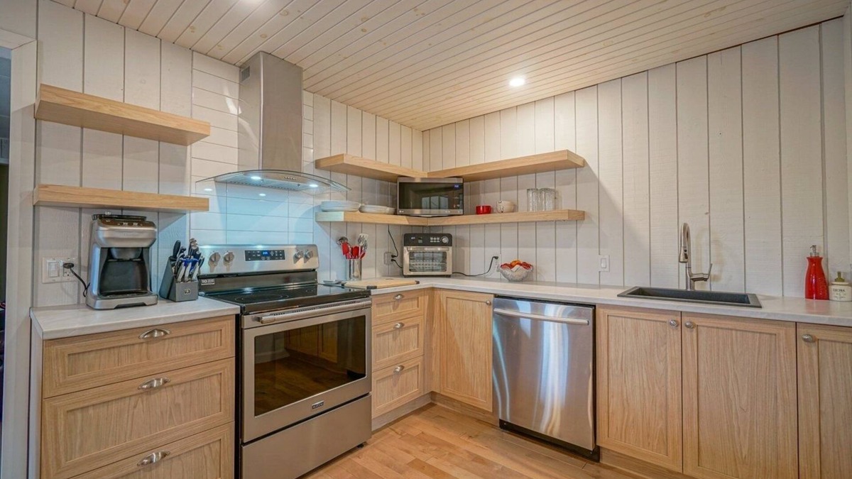 Ayers Cliff House | Chalet Zénitude Ayer's Cliff