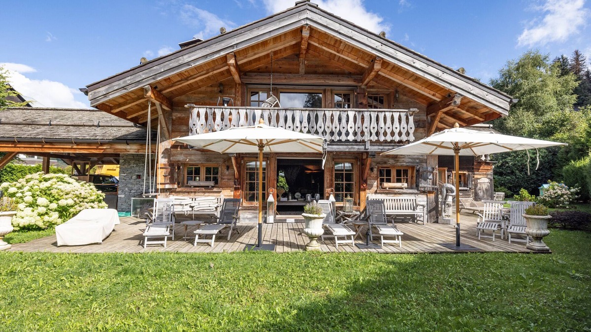 Le Planellet Ski Chalet | Chalet "Zibeline" with Mountain View, Private Terrace and Wi-Fi