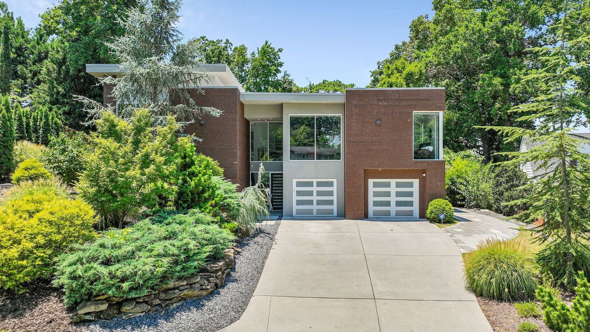 Lavista Park House | Chamblee's Luxe, Private, Modern Ultra Modern Custom-built home. Sleeps 8. Pool