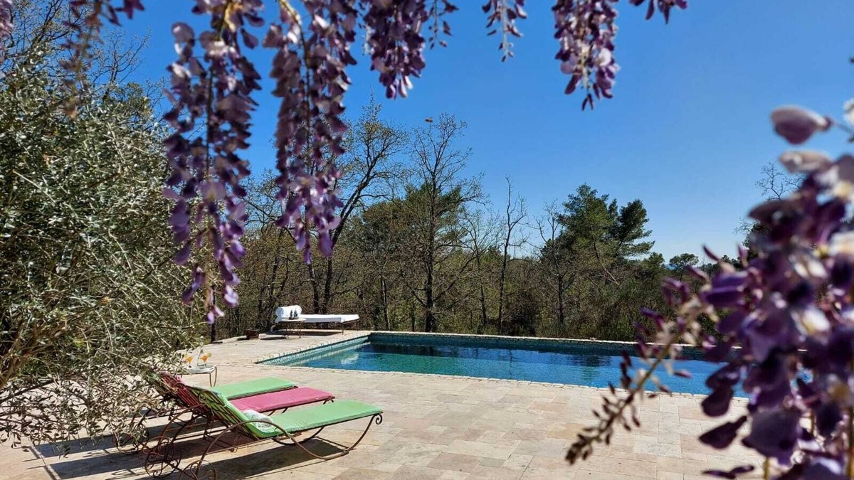 Saint-Cezaire-sur-Siagne Bed & Breakfast | Chambre Avec Suite