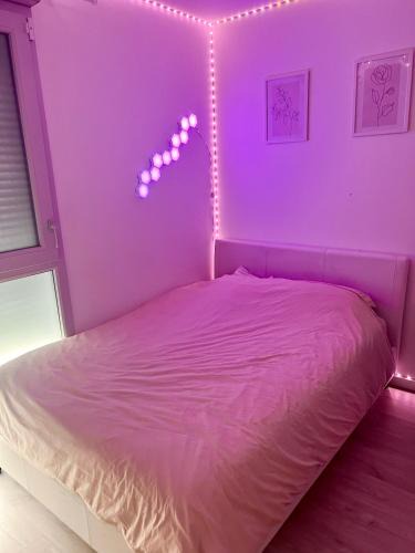 Carrieres-sous-Poissy House | Chambre à louer avec salle de bain privative