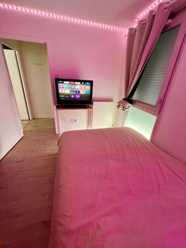 Carrieres-sous-Poissy House | Chambre à louer avec salle de bain privative