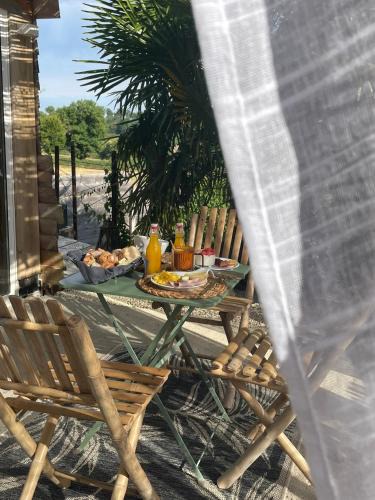 Souvigny Bed & Breakfast | Chambre élégante avec terrasse