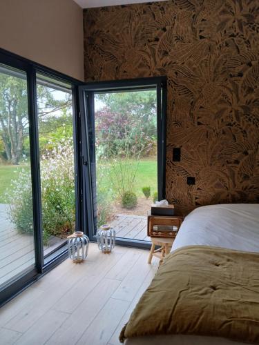 Saint-Thurial Bed & Breakfast | Chambre avec terrasse et salle de bain privative