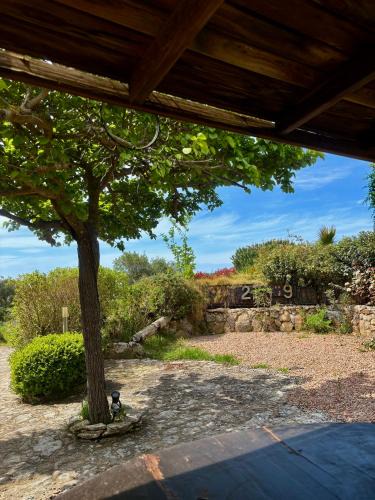 Pianotolli-Caldarello Apartment | Chambre cosy à 5 min de la plage