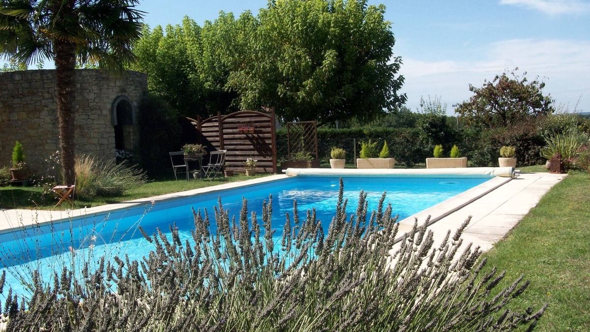 Beaumont-du-Perigord House | Chambre d'hôtes Les Lavandes available for 3 consecutive nights only