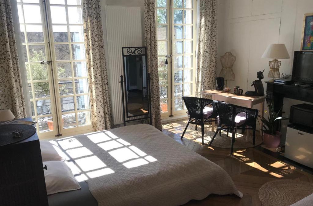 Dourdan Bed & Breakfast | Chambre d'hôte du Château