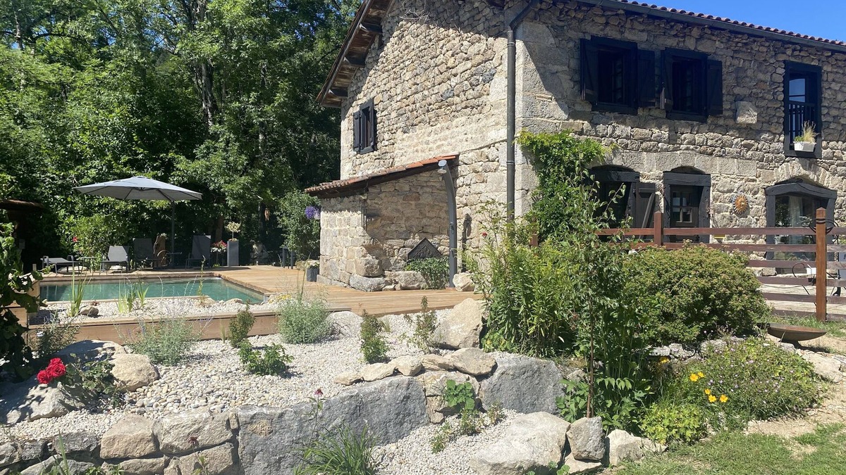 Ambert Bed & Breakfast | Chambre d hôtes La Vaisse