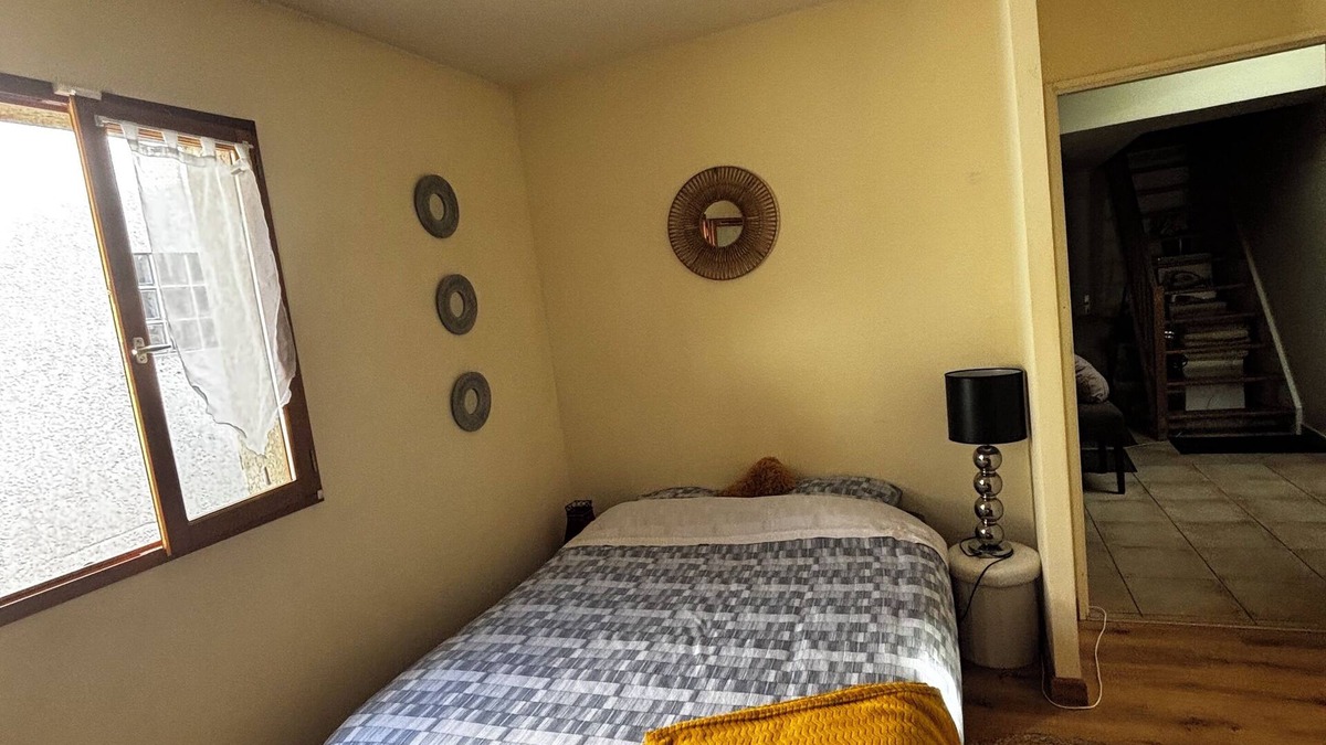 Varambon House | Chambre meublée dans maison avec jardin face a la rivière d’Ain