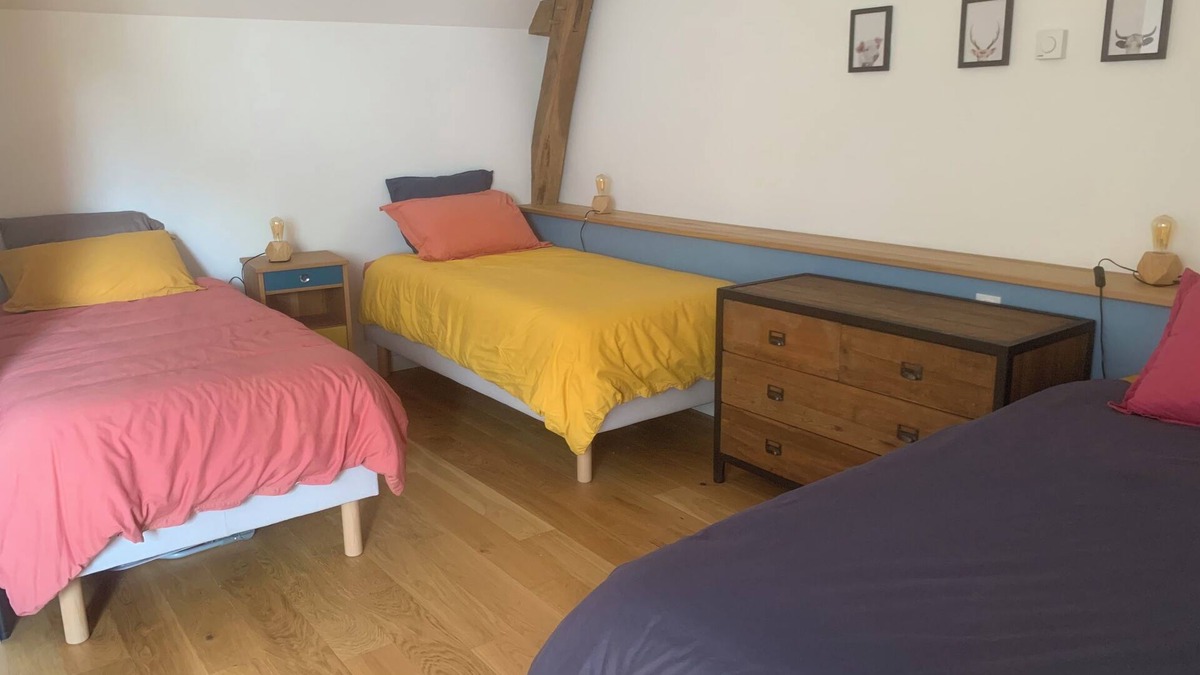 Quelaines-Saint-Gault Bed & Breakfast | Chambre Spacieuse au Coeur de la Nature Mayennaise