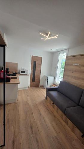 Roquefort-les-Pins Apartment | Chambre Studette
