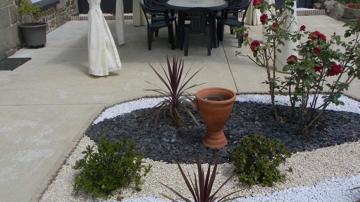Bazouges-la-Perouse Bed & Breakfast | Chambres d'hôtes D M - 2 CH. 2 to 4 Pers