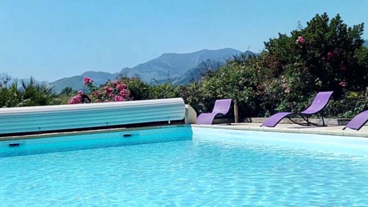 Lourdes House | Chambres d'hôtes Anousta