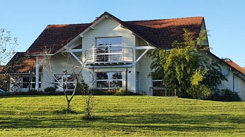 Lubersac House | Chambres d'hôtes avec piscine pour max 4 adultes ou 2 adultes et 3 enfants