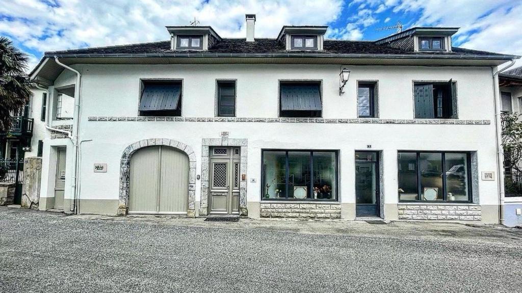 Arette Bed & Breakfast | Chambres d'hôtes Chez Valérie Garage motos et vélos