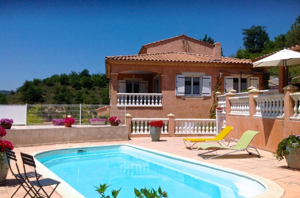 Digne-les-Bains Bed & Breakfast | Chambres d'hôtes Les Noisetiers