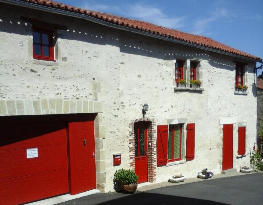 Vouvant Bed & Breakfast | Chambres de la porte aux moines