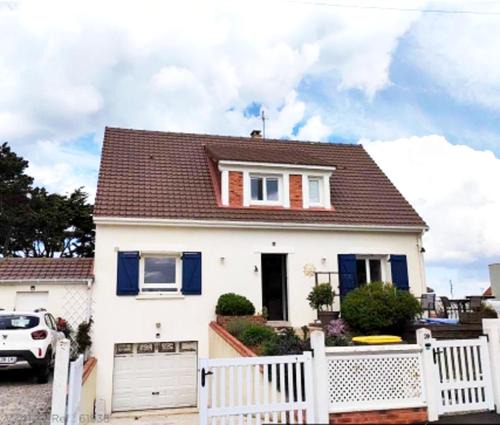 Colleville-Montgomery Bed & Breakfast | Chambres et piscine à Sword Beach-Colleville